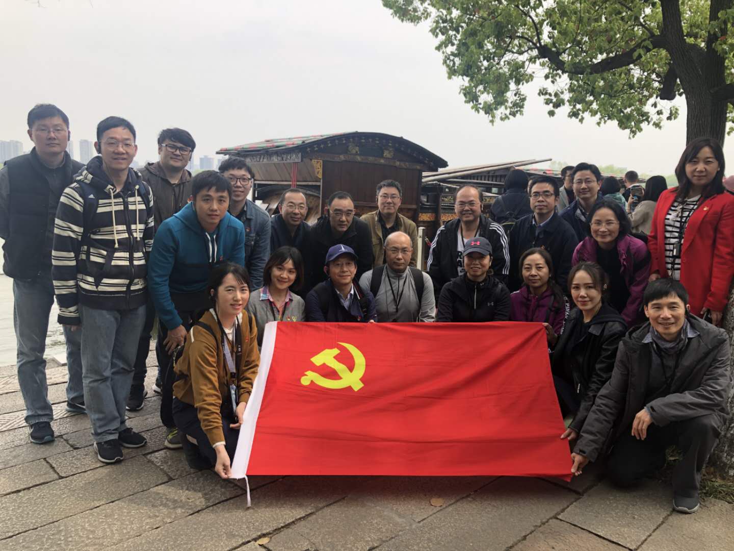 嘉兴南湖“红船”.jpg 嘉兴南湖“红船”.jpg