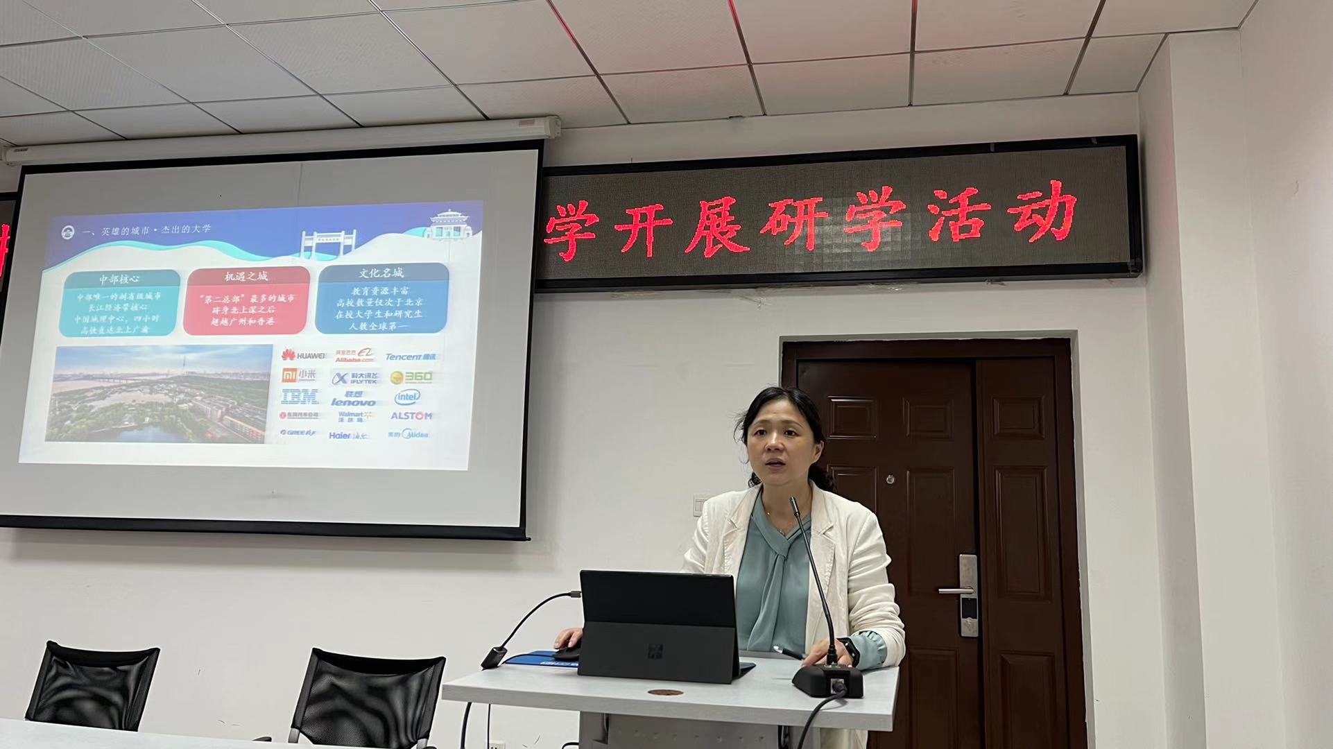 clip_image002.jpg clip_image002.jpg